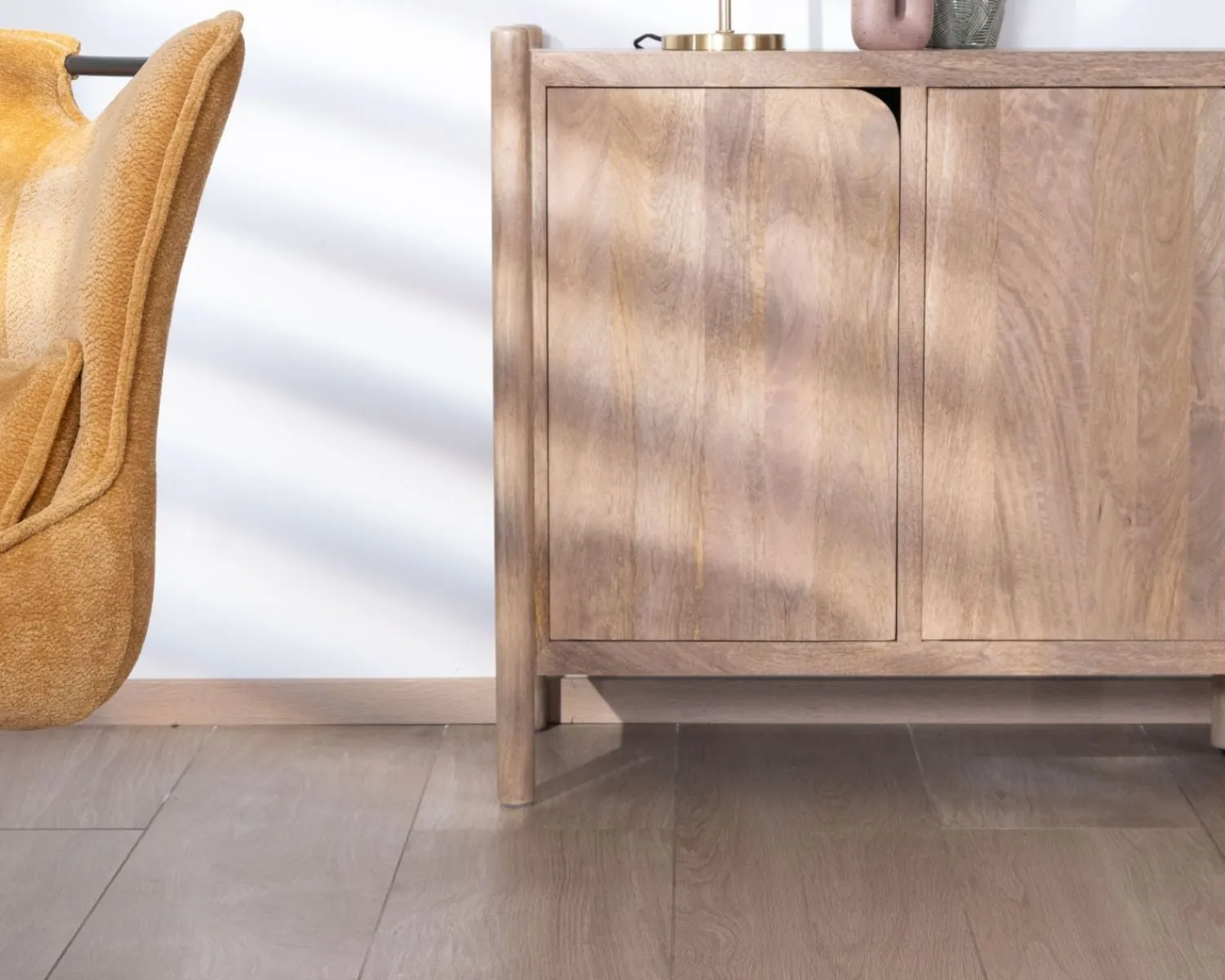 Meuble House Bahut 3 portes et niches en manguier esprit japandi "Orobie" 180 cm Hot
