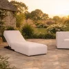 Meuble House Bain de soleil design épuré en tissu crème avec surpiqures spécial extérieur "Sunset Bay" Sale