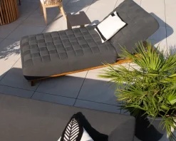 Meuble House Bain de soleil design tissu Sunbrella gris foncé et teck