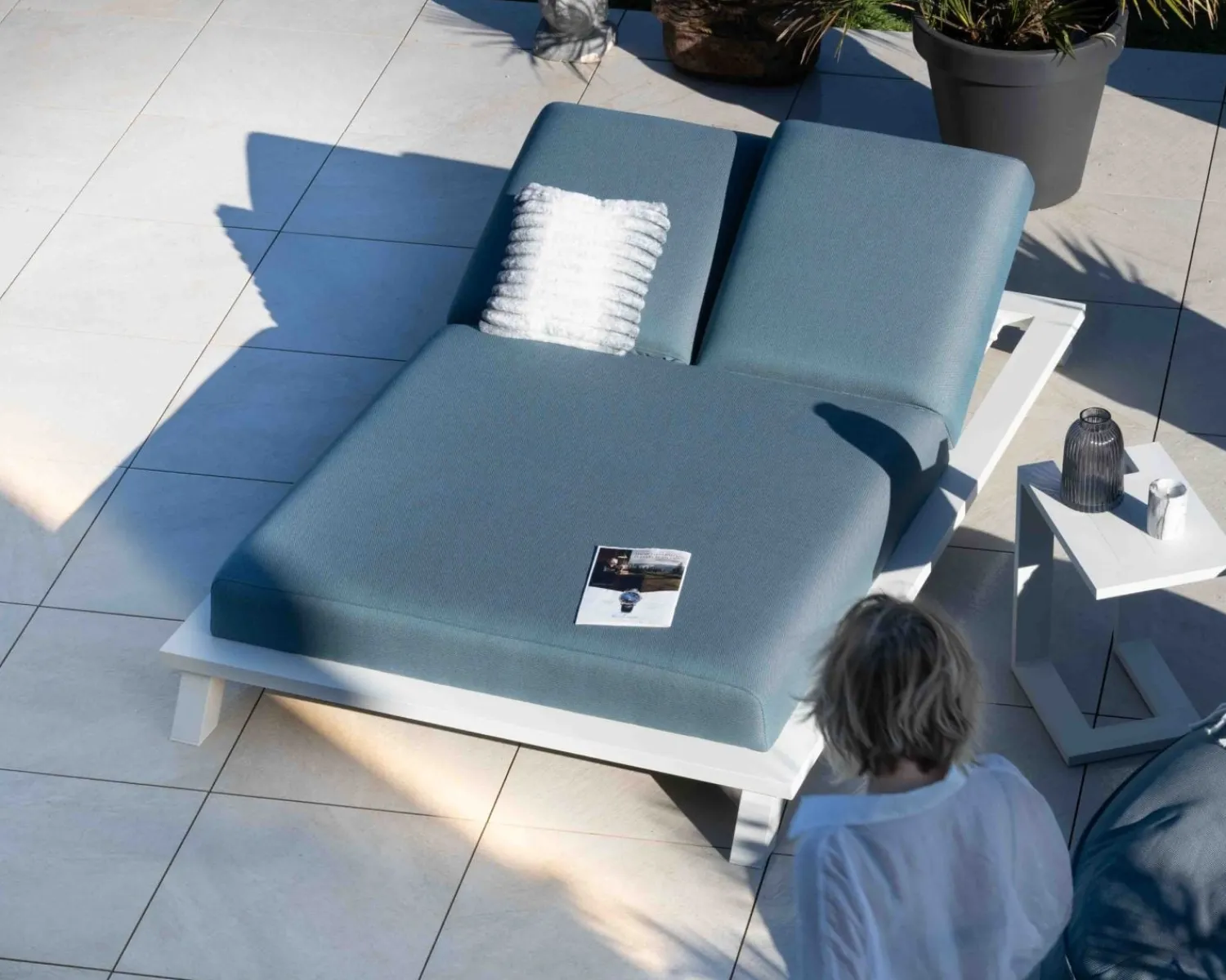 Meuble House Bain de soleil double en tissu turquoise et aluminium blanc "Nusa Pedina" New