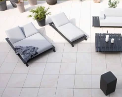 Meuble House Bain de soleil double tissu Sunbrella gris clair structure aluminium noire