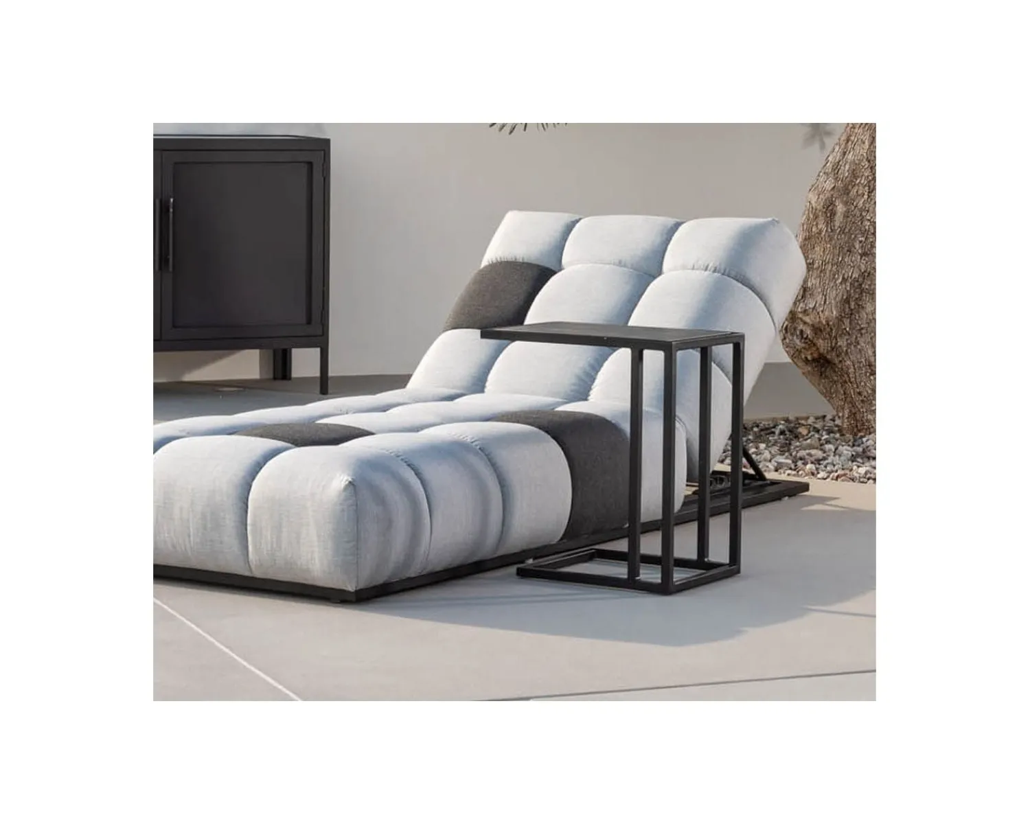 Meuble House Bain de soleil en tissu Sunbrella gris clair et foncé "Lazy Beach"