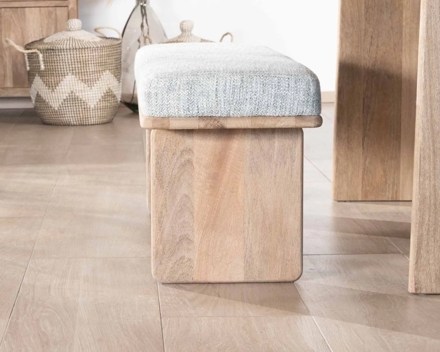 Meuble House Banc élégant et confortable 120cm en manguier et assise rembourrée tissu gris chiné "Maestro" Best