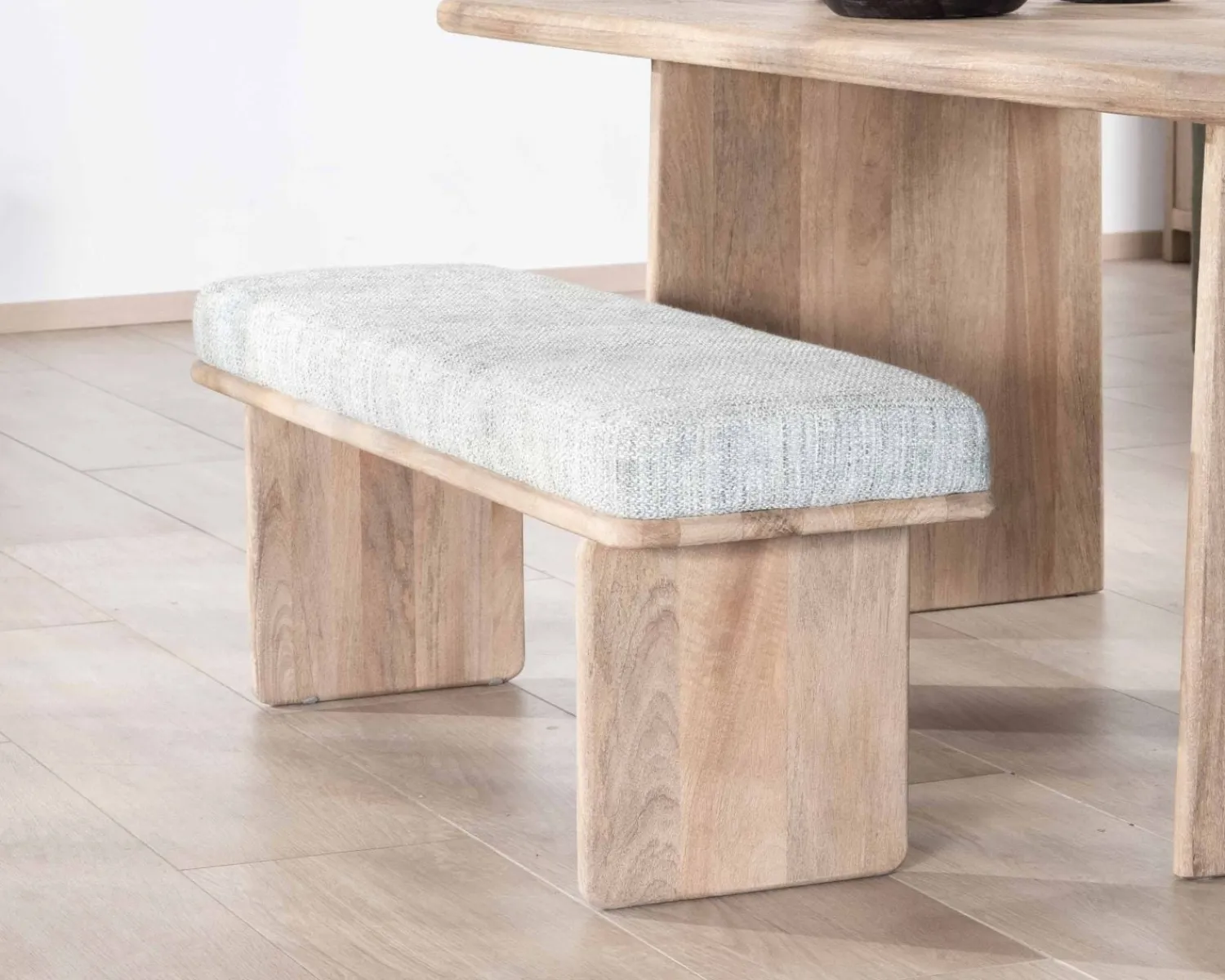 Meuble House Banc élégant et confortable 120cm en manguier et assise rembourrée tissu gris chiné "Maestro" Best