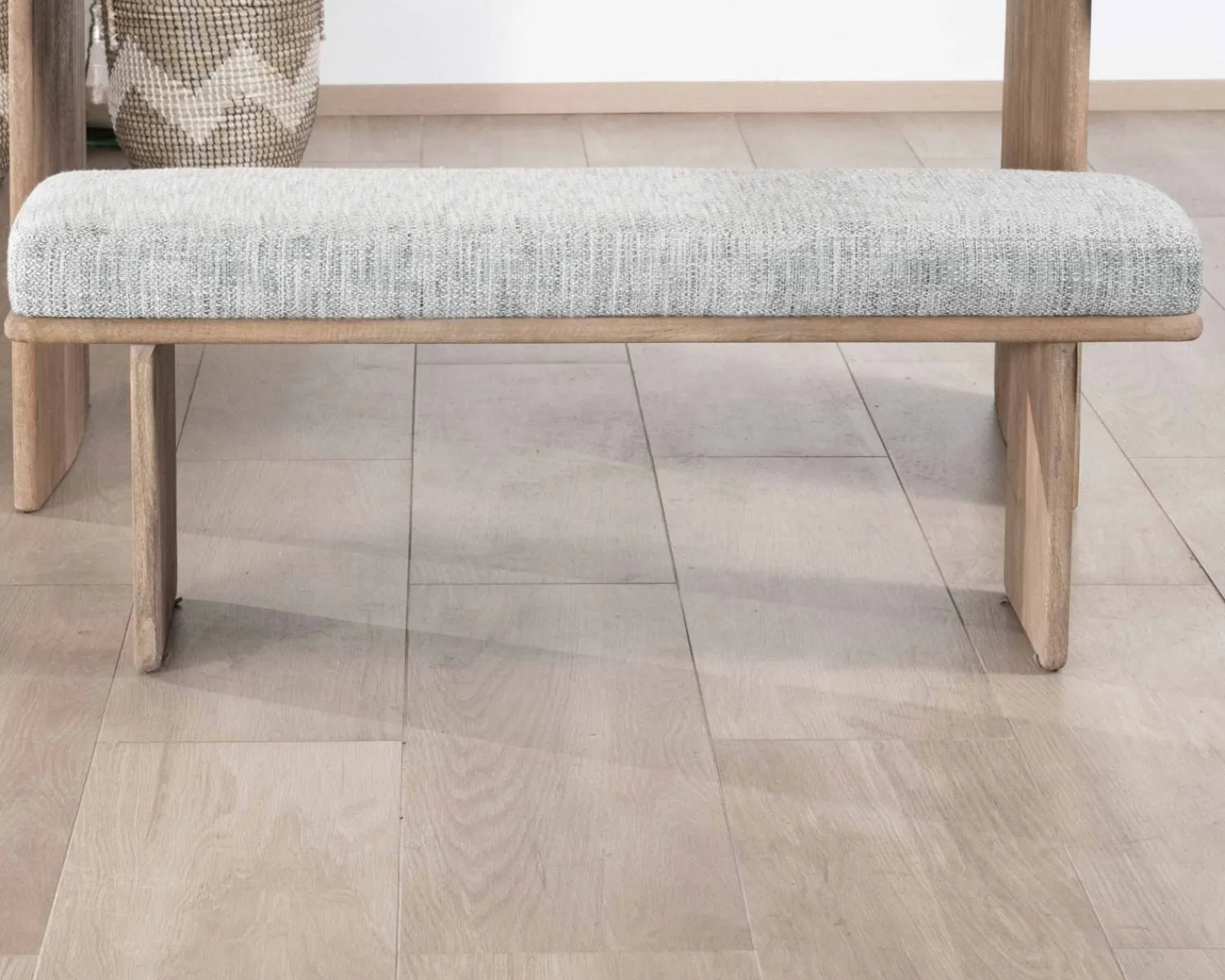 Meuble House Banc élégant et confortable 120cm en manguier et assise rembourrée tissu gris chiné "Maestro" Best