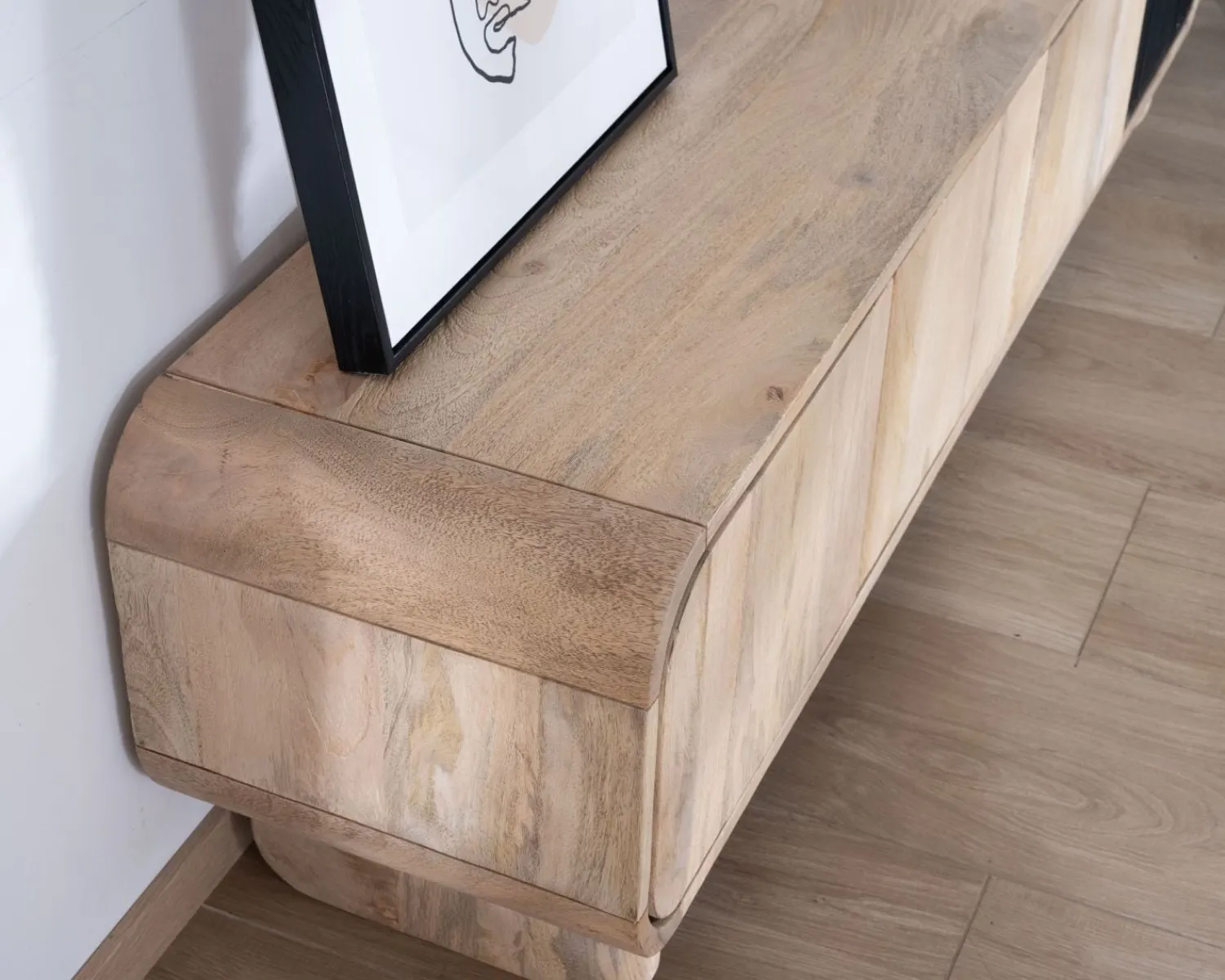 Meuble House Banc TV 4 portes 180 cm en manguier avec porte déco noire "Jappy" Online