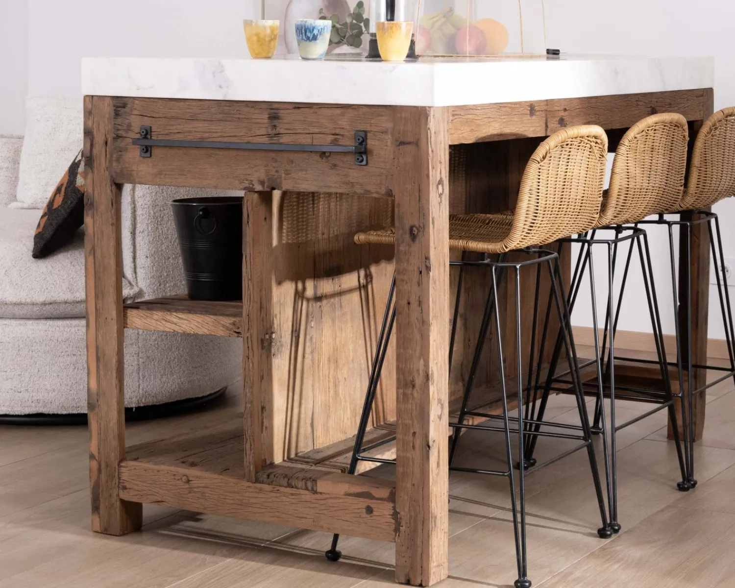 Meuble House Billot de cuisine en teck recyclé et plateau marbre blanc "Grana" Best