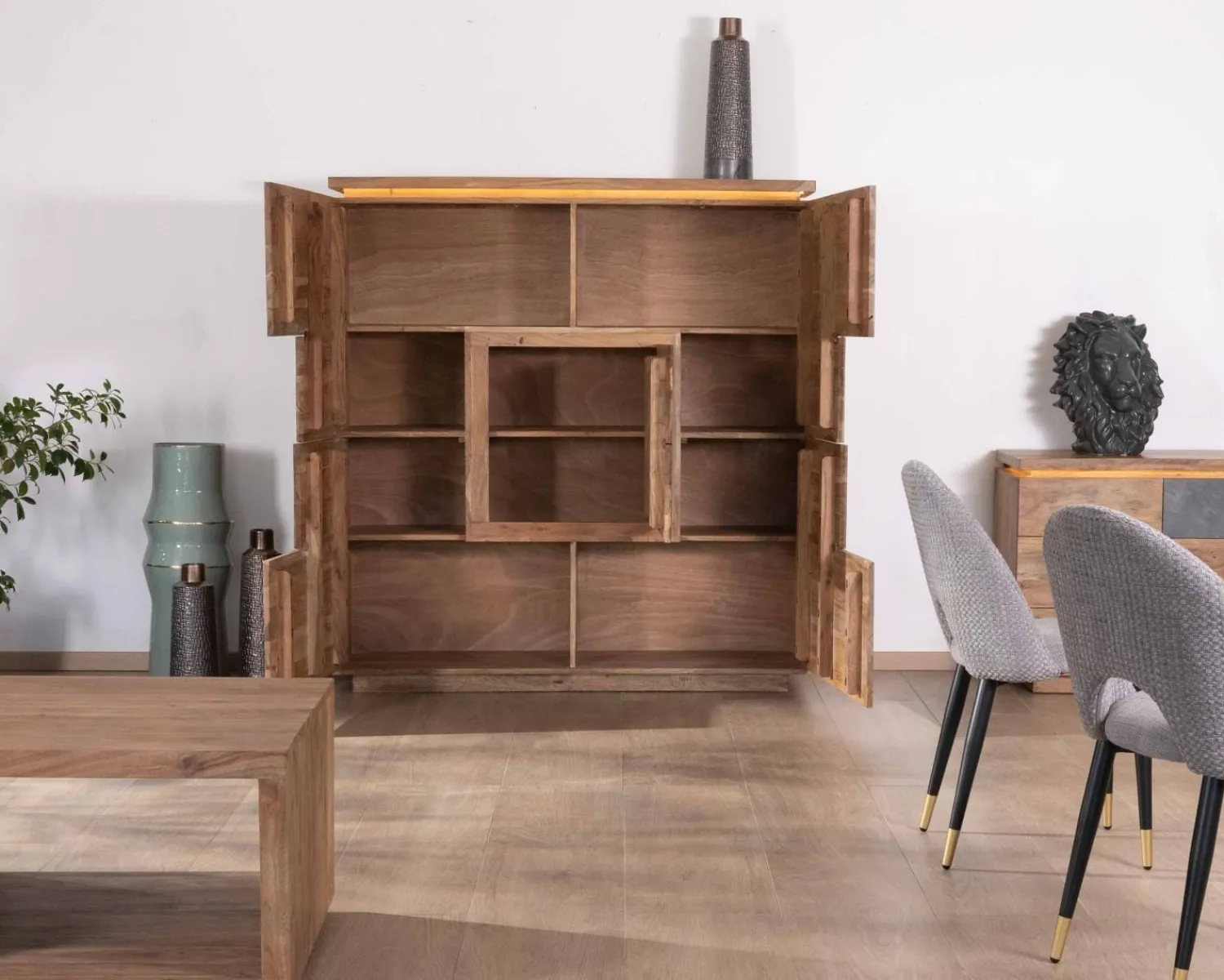 Meuble House Buffet haut avec éclairage LED en acacia massif et placage pierre "Paguera" Outlet