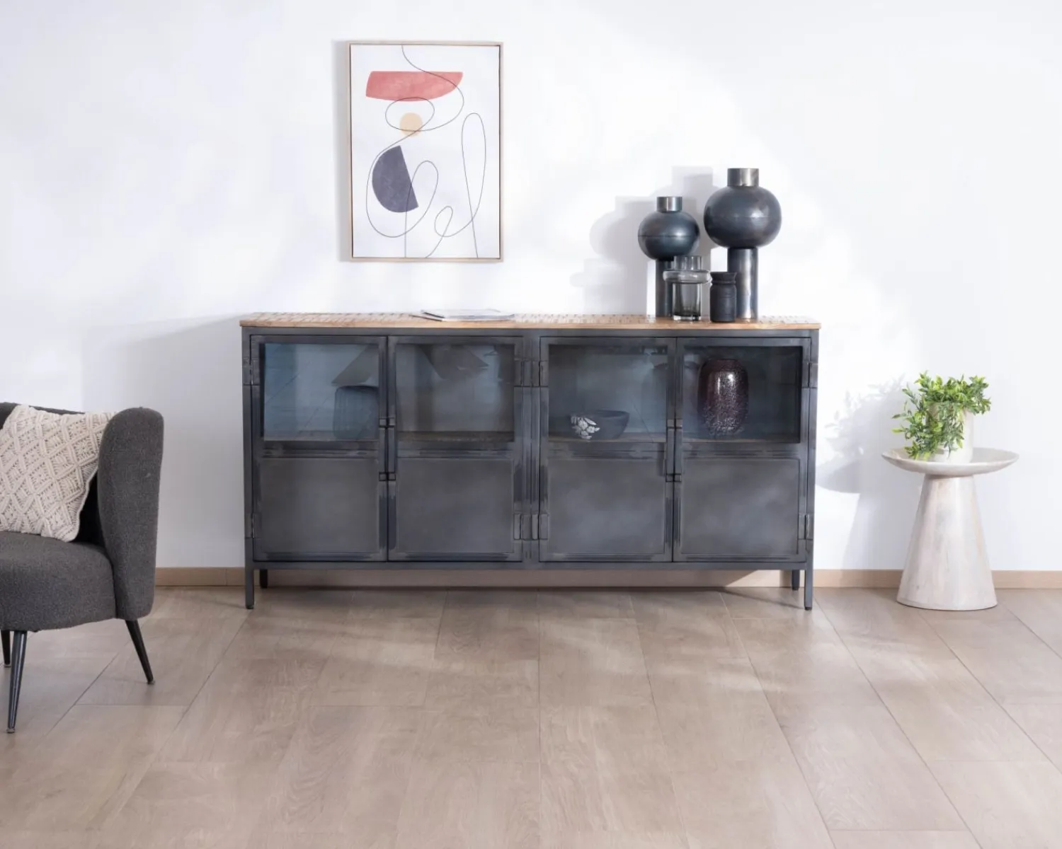 Meuble House Buffet industriel vitré en métal et bois exotique 180 cm "Dowtoun" Outlet