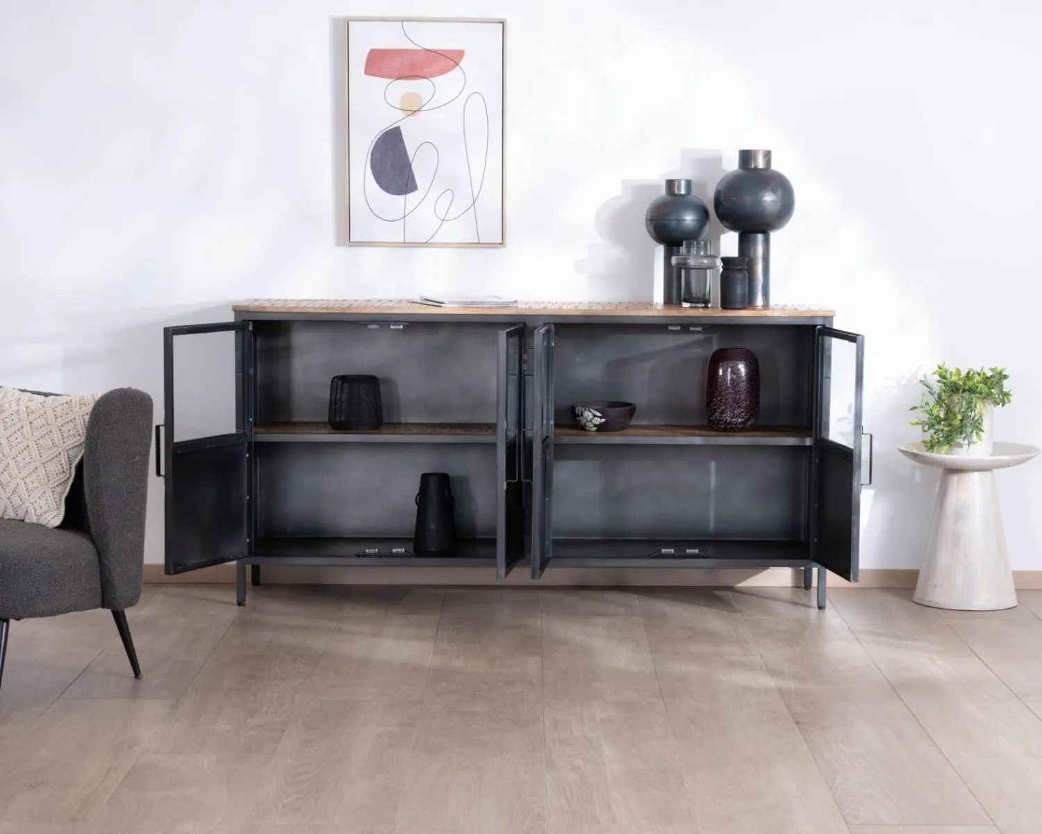 Meuble House Buffet industriel vitré en métal et bois exotique 180 cm "Dowtoun" Outlet