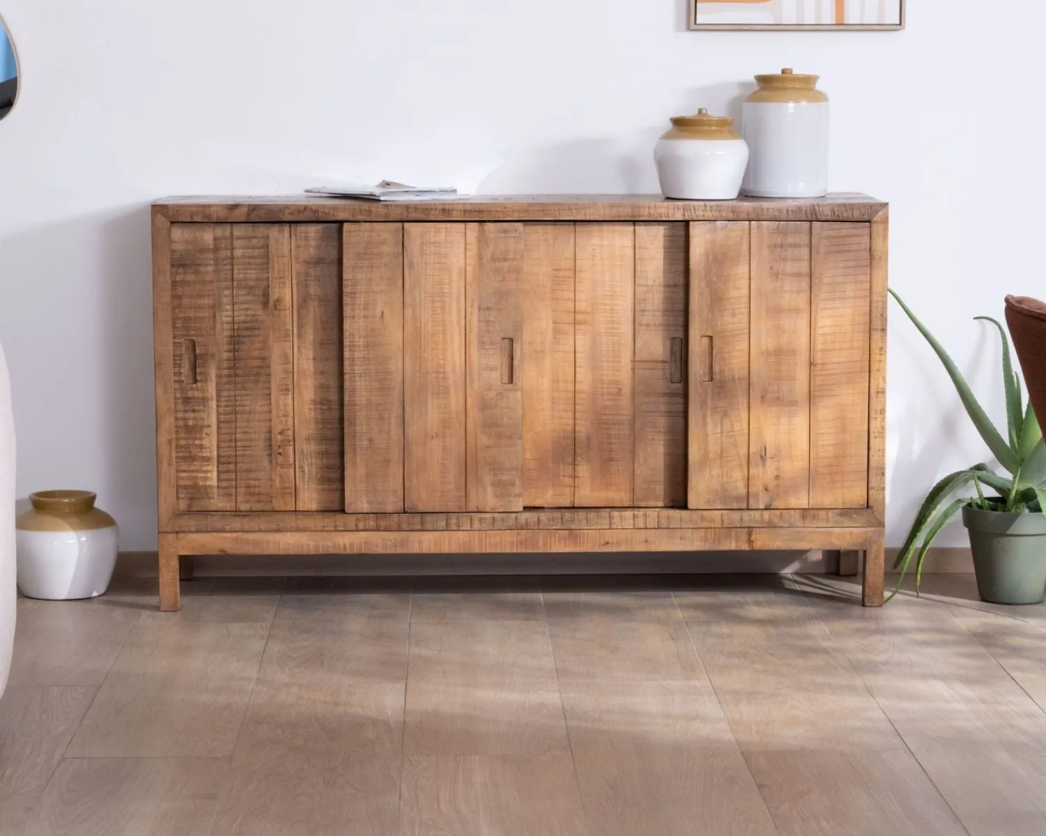 Meuble House Buffet 4 portes coulissantes en manguier massif "Aruna" style ethnique chic Best