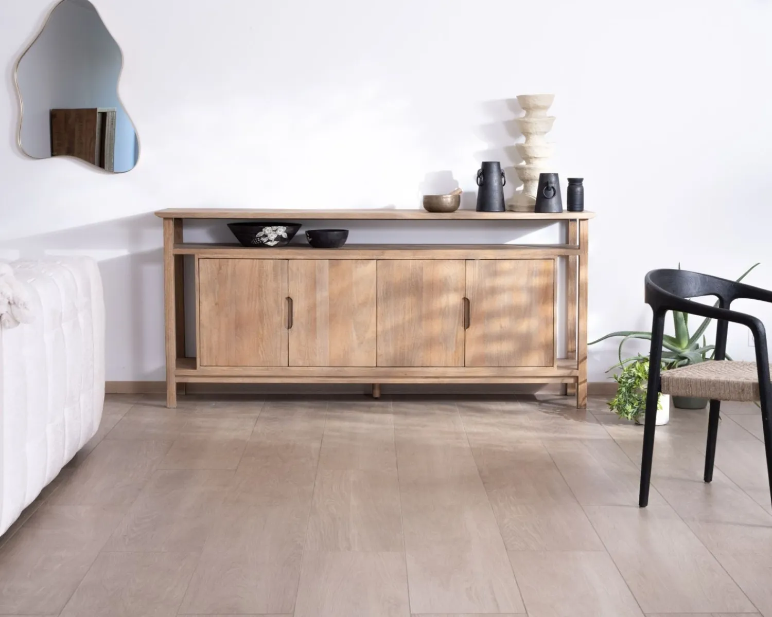 Meuble House Buffet 4 portes style Japandi en manguier massif "Haya" 200 cm Outlet