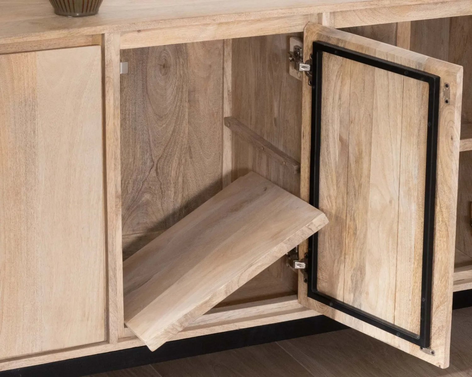 Meuble House Buffet épuré en manguier massif 180 cm 3 portes et tiroirs "Gola" Sale