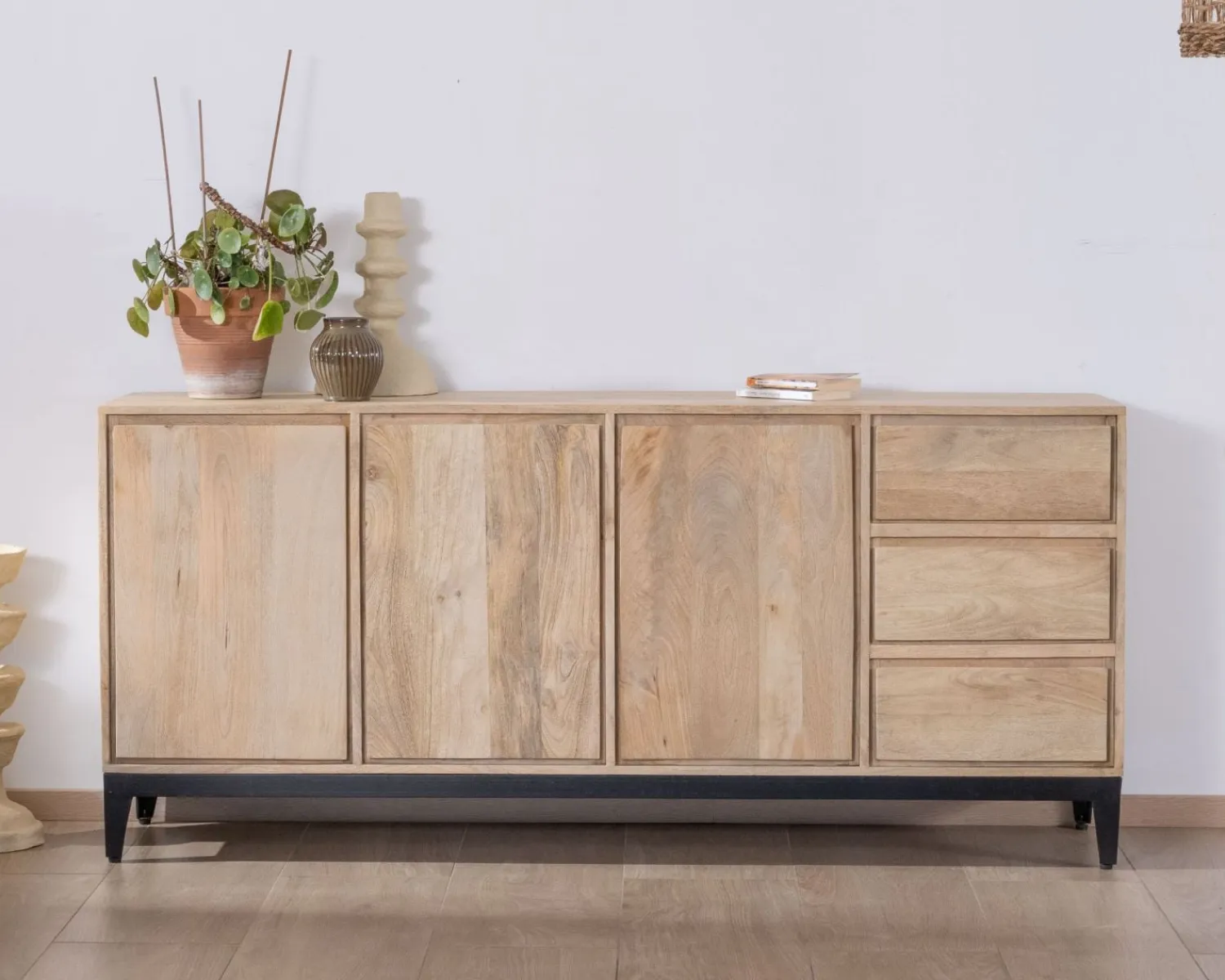 Meuble House Buffet épuré en manguier massif 180 cm 3 portes et tiroirs "Gola" Sale