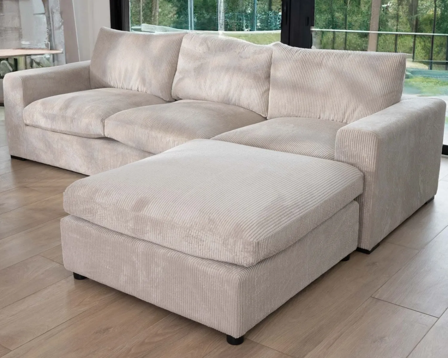 Meuble House Canapé 3 places avec pouf ottoman carré en velours côtelé gris chaud "Tuléar" Sale