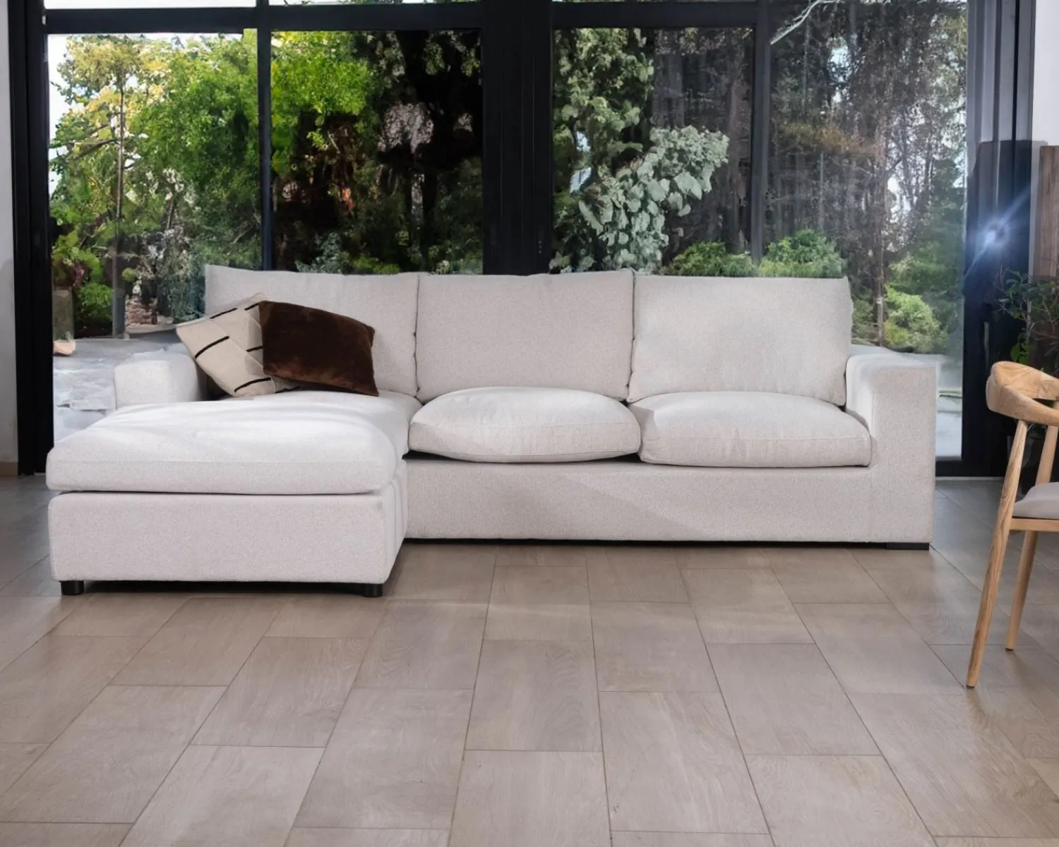 Meuble House Canapé 3 places avec pouf ottoman carré en tissu doux et bouclé blanc chiné "Tuléar" Clearance