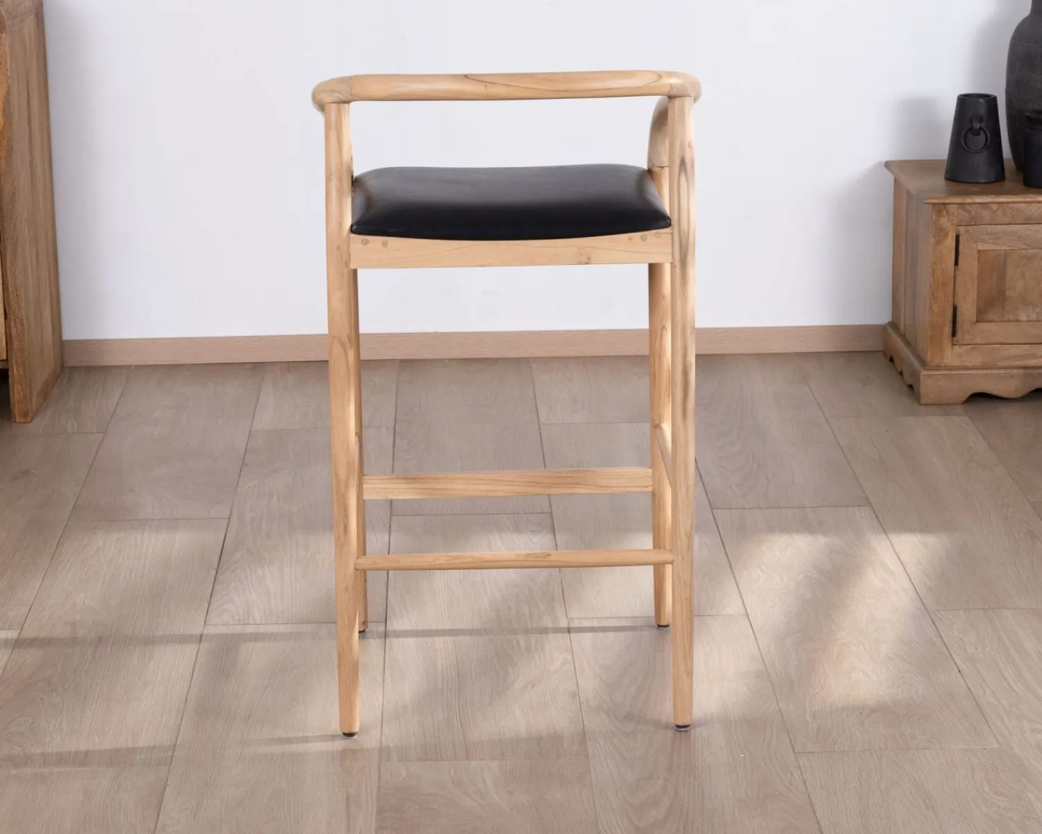 Meuble House Chaise de bar épurée en acacia naturel et assise PU noir "Vogue" Best