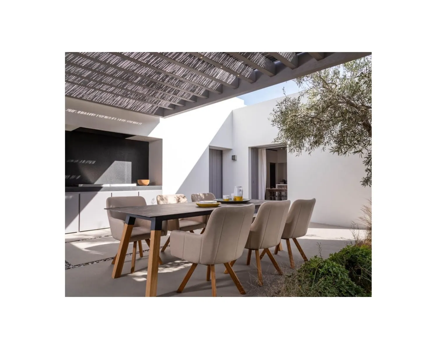 Meuble House Chaise de jardin tissu Sunbrella blanc cassé pieds teck "Lombok" New