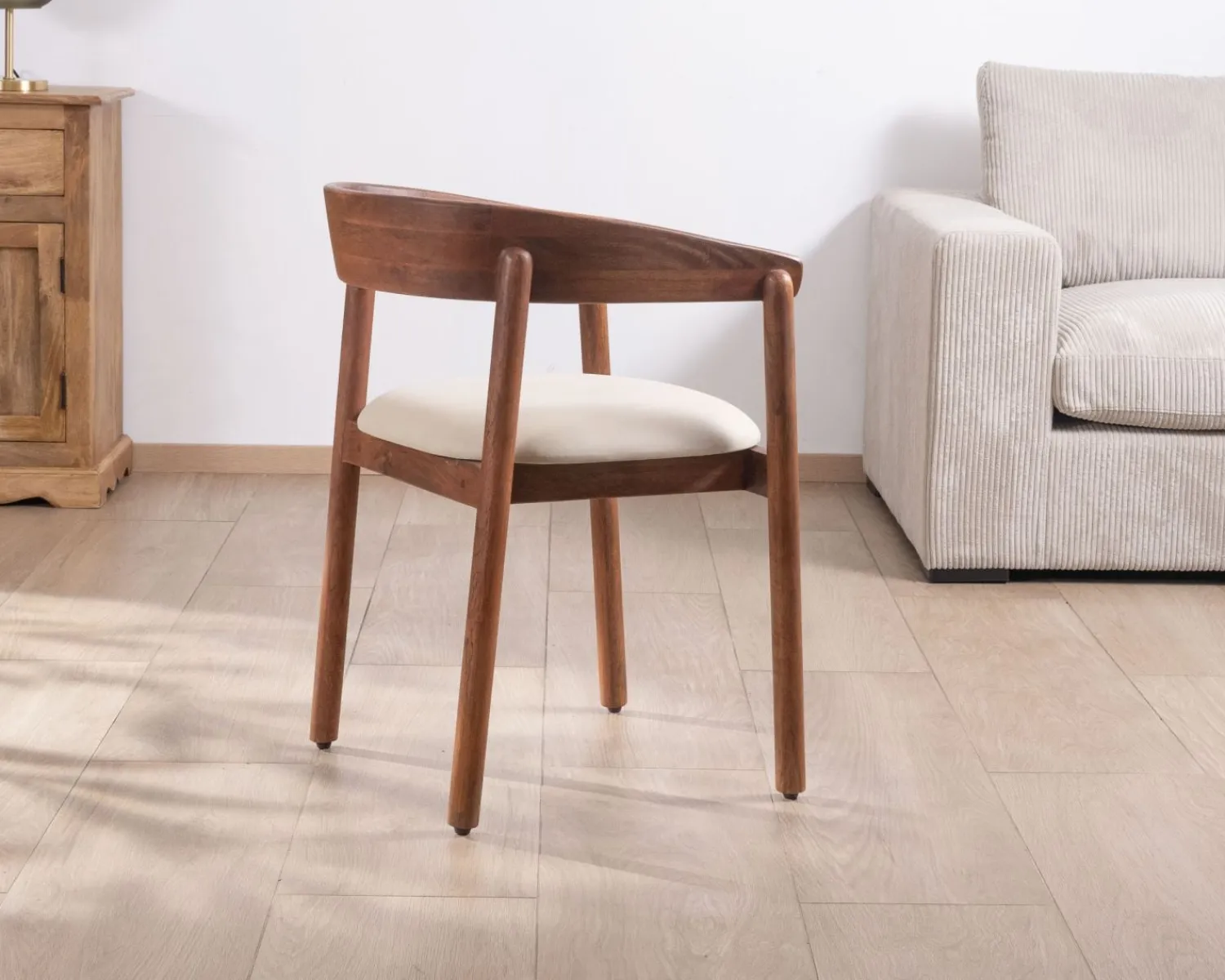 Meuble House Chaise de repas style rétro "Polo" en manguier et assise tissu blanc