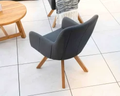 Meuble House Chaise en tissu Sunbrella gris foncé et pieds teck