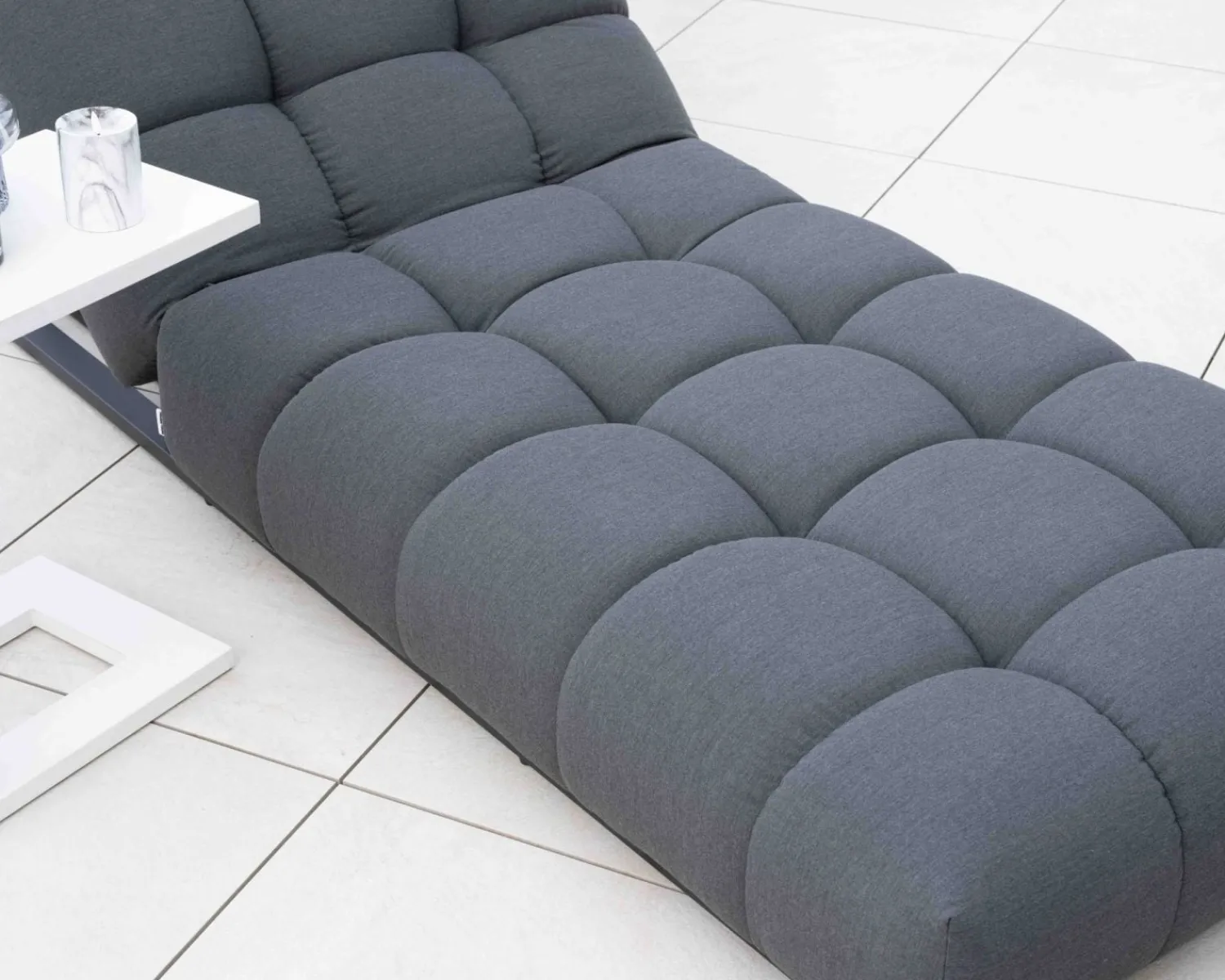 Meuble House Chaise longue haut de gamme en tissu Sunbrella gris foncé "Lazy Beach" Clearance