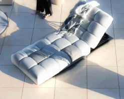 Meuble House Chaise longue haut de gamme en tissu beige et gris clair 