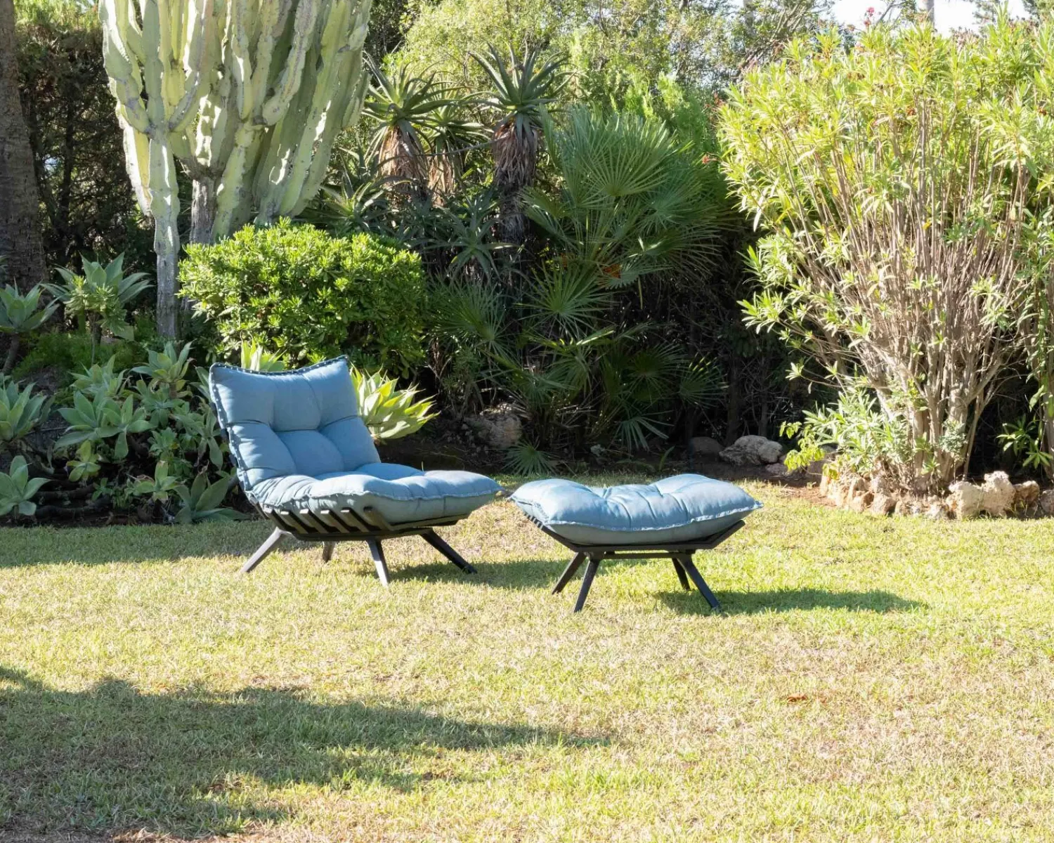 Meuble House Chaise longue haut de gamme turquoise et noire avec repose-pieds modulaire "Lisca" Sale