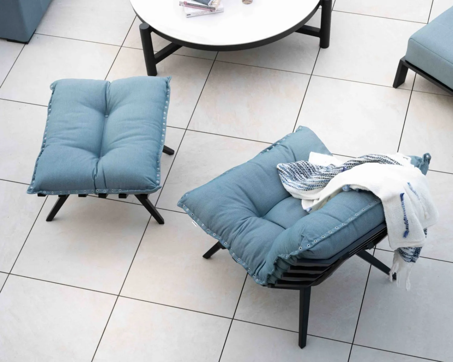 Meuble House Chaise longue haut de gamme turquoise et noire avec repose-pieds modulaire "Lisca" Sale