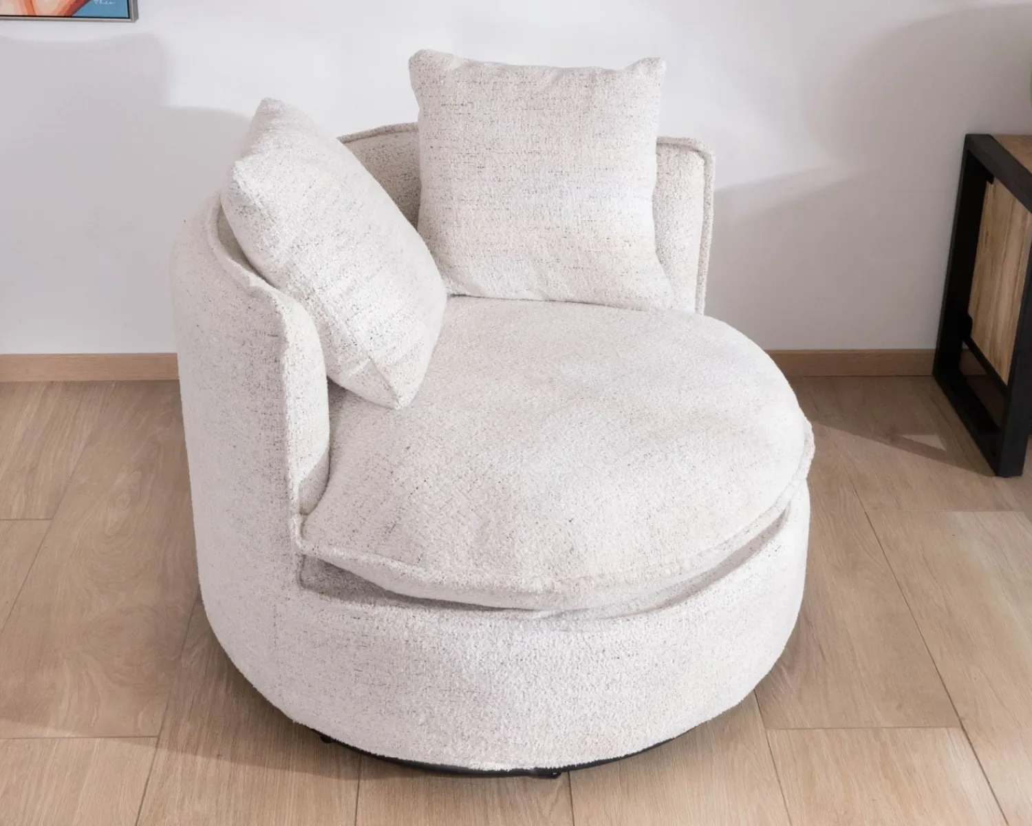 Meuble House Chauffeuse ronde pivotante 360° "CosyPop" en tissu bouclette blanc chiné Outlet