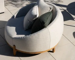Meuble House Chauffeuse ronde XL en tissu spécial extérieur blanc chiné 
