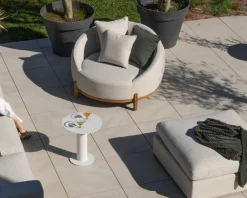 Meuble House Chauffeuse ronde XL en tissu spécial extérieur blanc chiné 