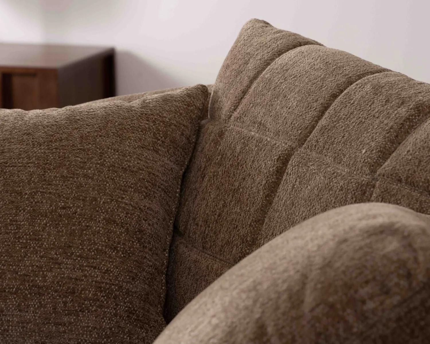 Meuble House Chauffeuse XL en tissu bouclette taupe "Sweet Culture" 120 cm ultra confort Discount