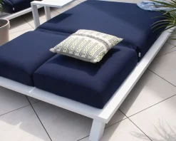 Meuble House Coussin décoratif carré beige et vert avec franges en lin