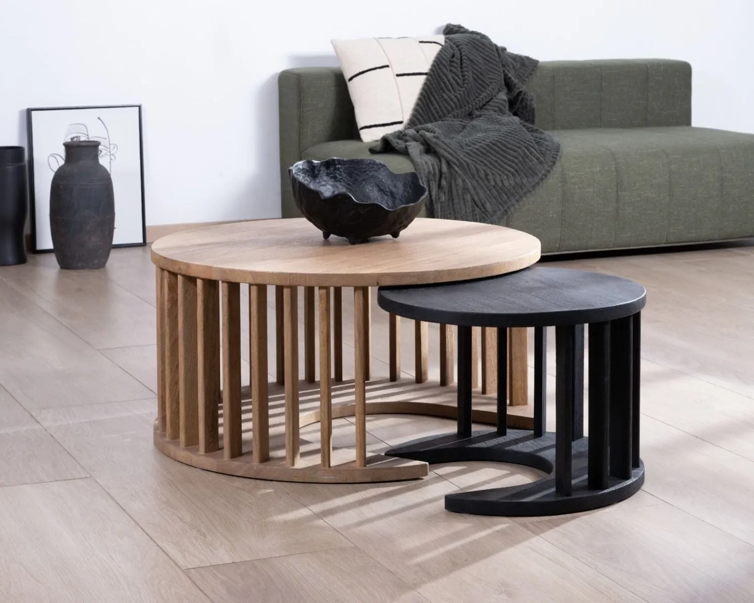 Meuble House Duo de tables basses rondes en manguier sablé marron et noir "Koneks" Hot
