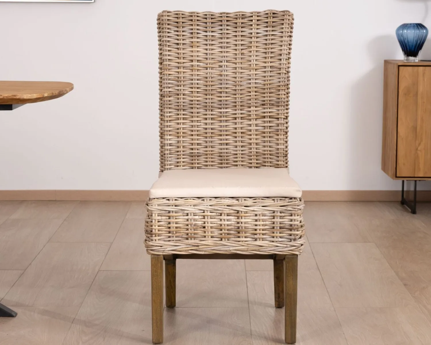 Meuble House Elégante chaise de repas en rotin tressé avec galette d'assise en tissu "Noho" Online