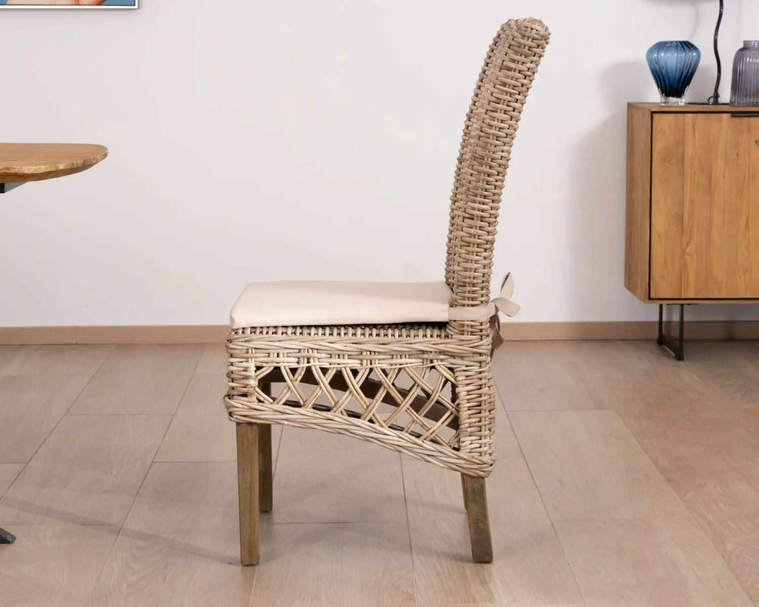 Meuble House Elégante chaise de repas en rotin tressé avec galette d'assise en tissu "Noho" Online