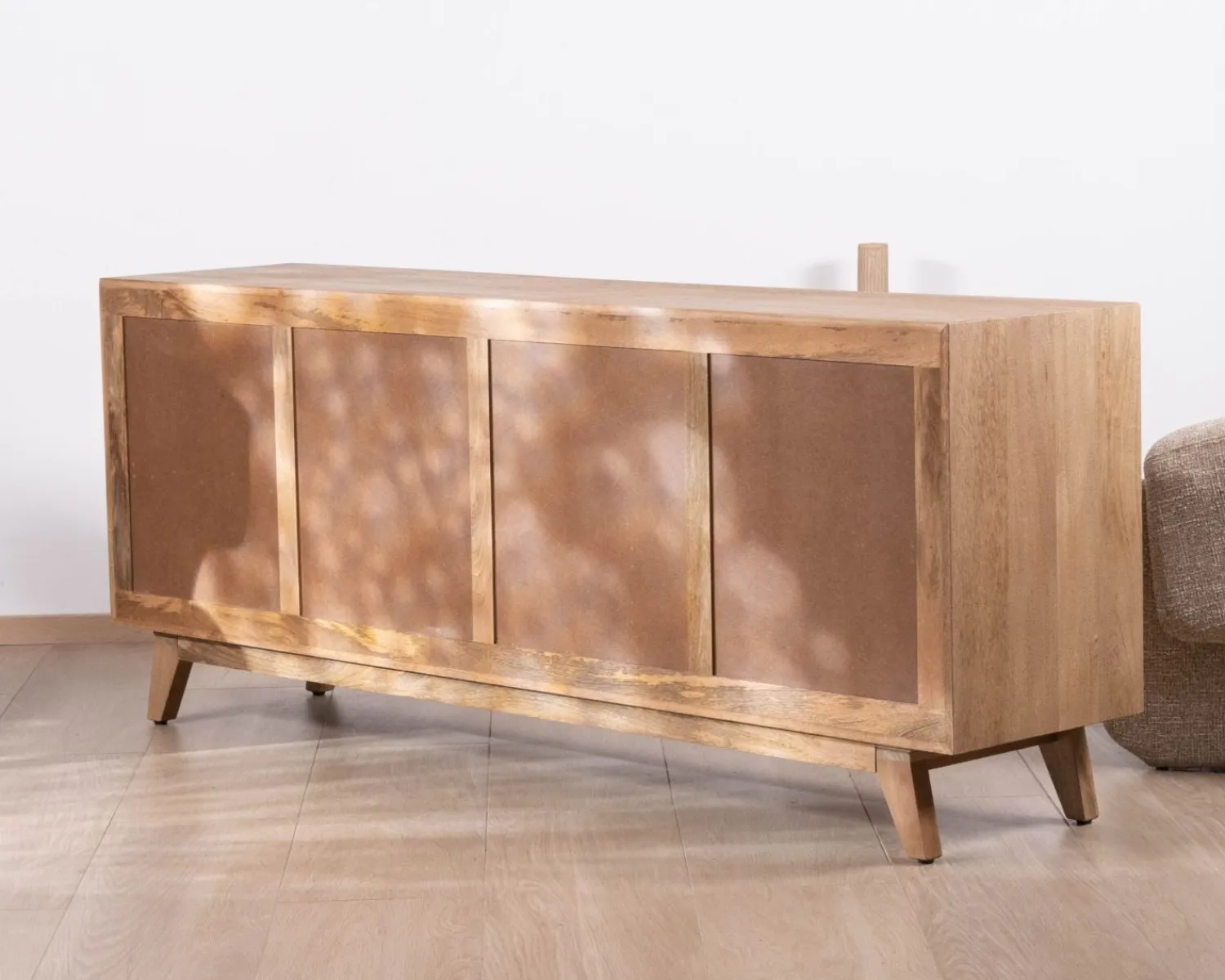 Meuble House Enfilade 4 portes 200 cm en manguier teinte noyer clair "Elyka" style scandinave Best