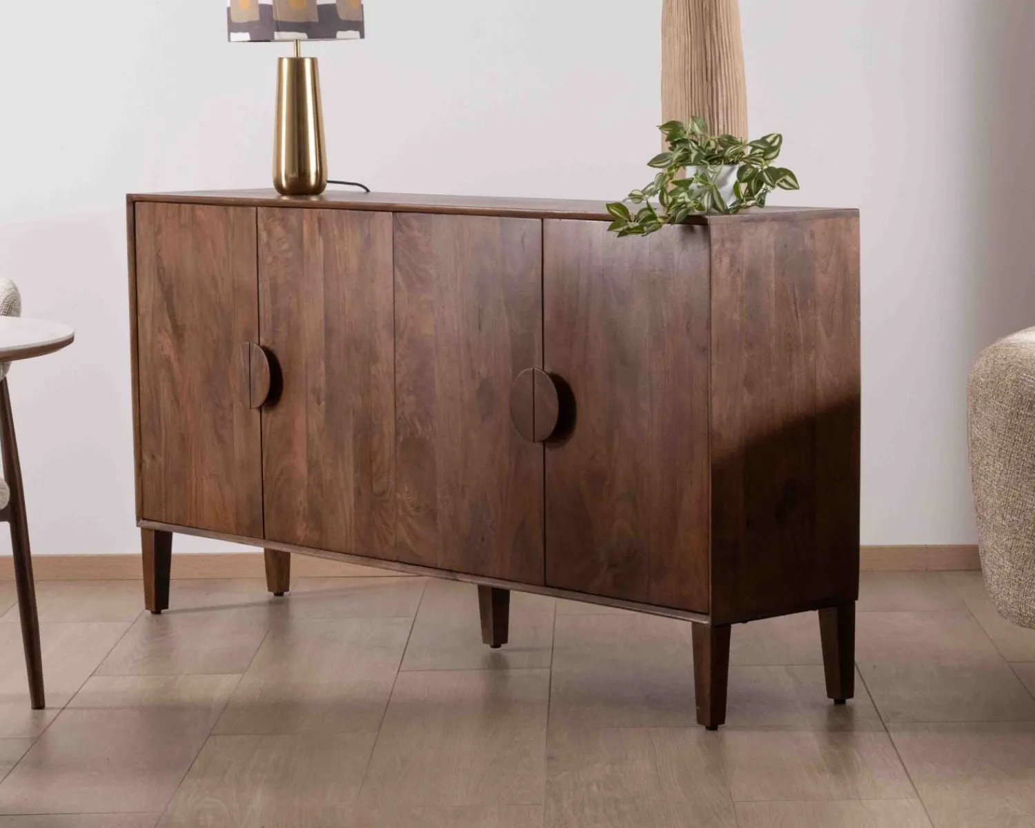 Meuble House Enfilade rétro 4 portes en manguier massif foncé 180 cm "Kaldo" style mid-century New
