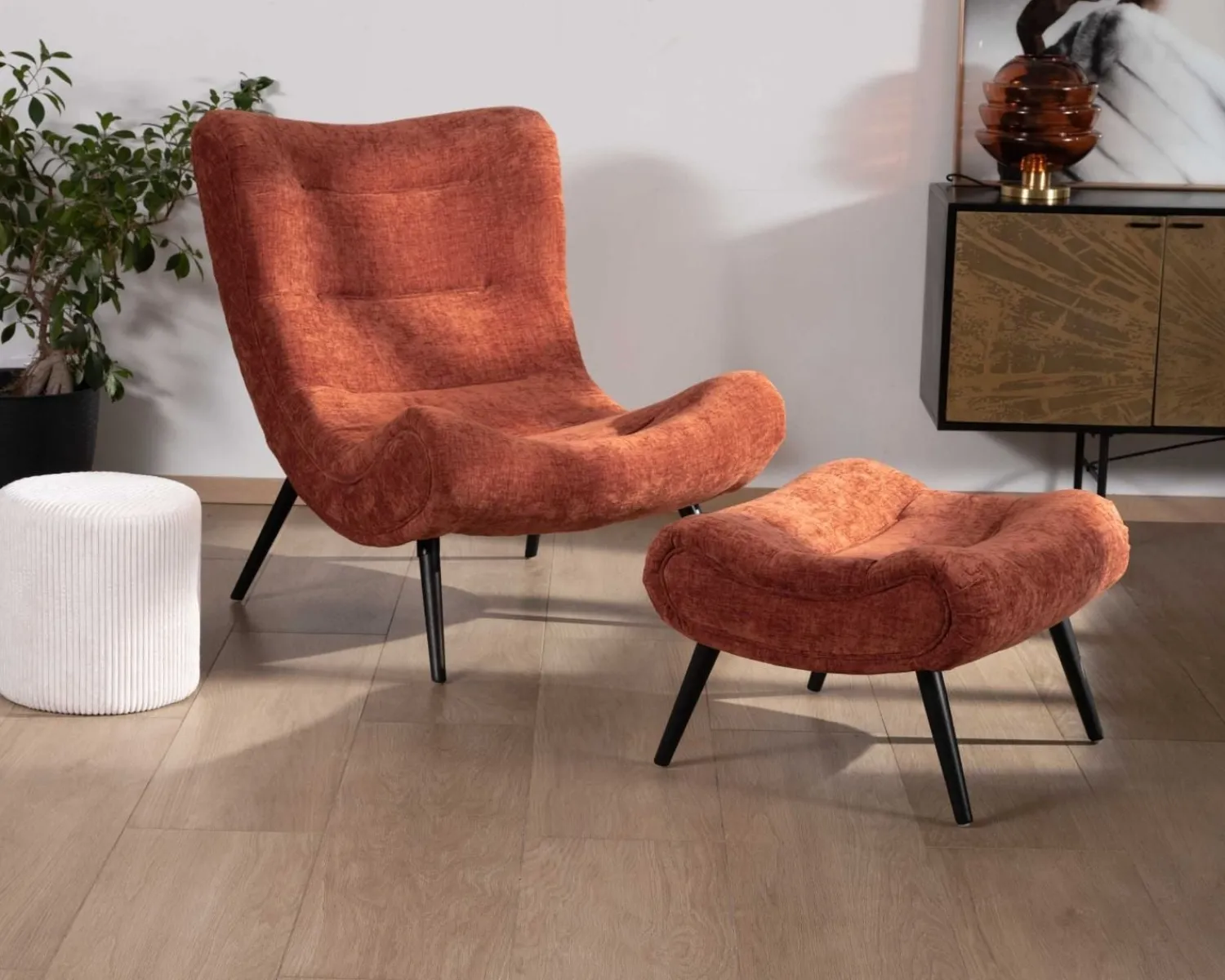 Meuble House Fauteuil avec repose-pieds en tissu terracotta en velours "Caspe" Best