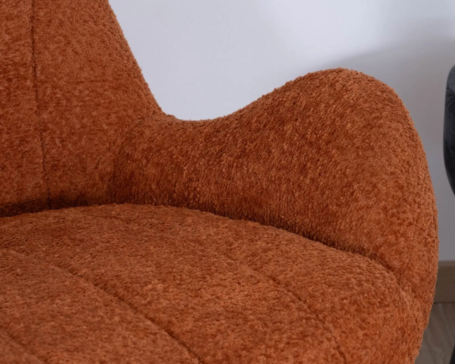 Meuble House Fauteuil à bascule contemporain en tissu bouclette terracotta "Calista" Hot