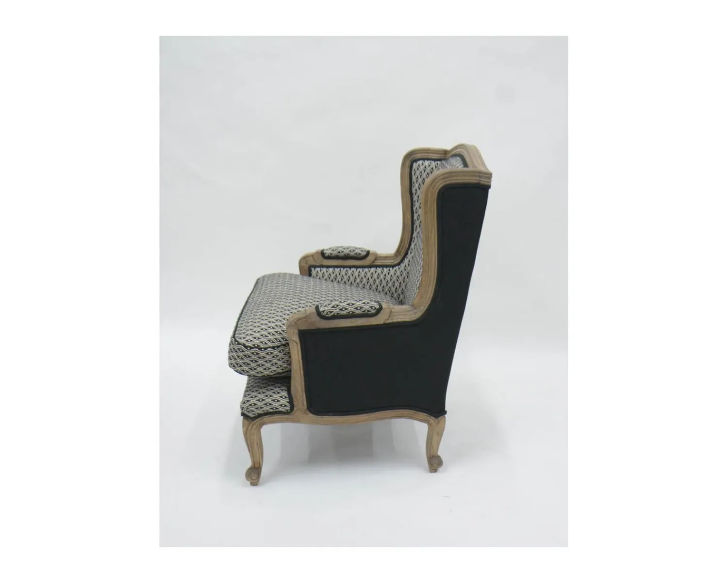 Meuble House Fauteuil bergère "Sofia" bois massif et tissu noir et blanc à losanges Clearance