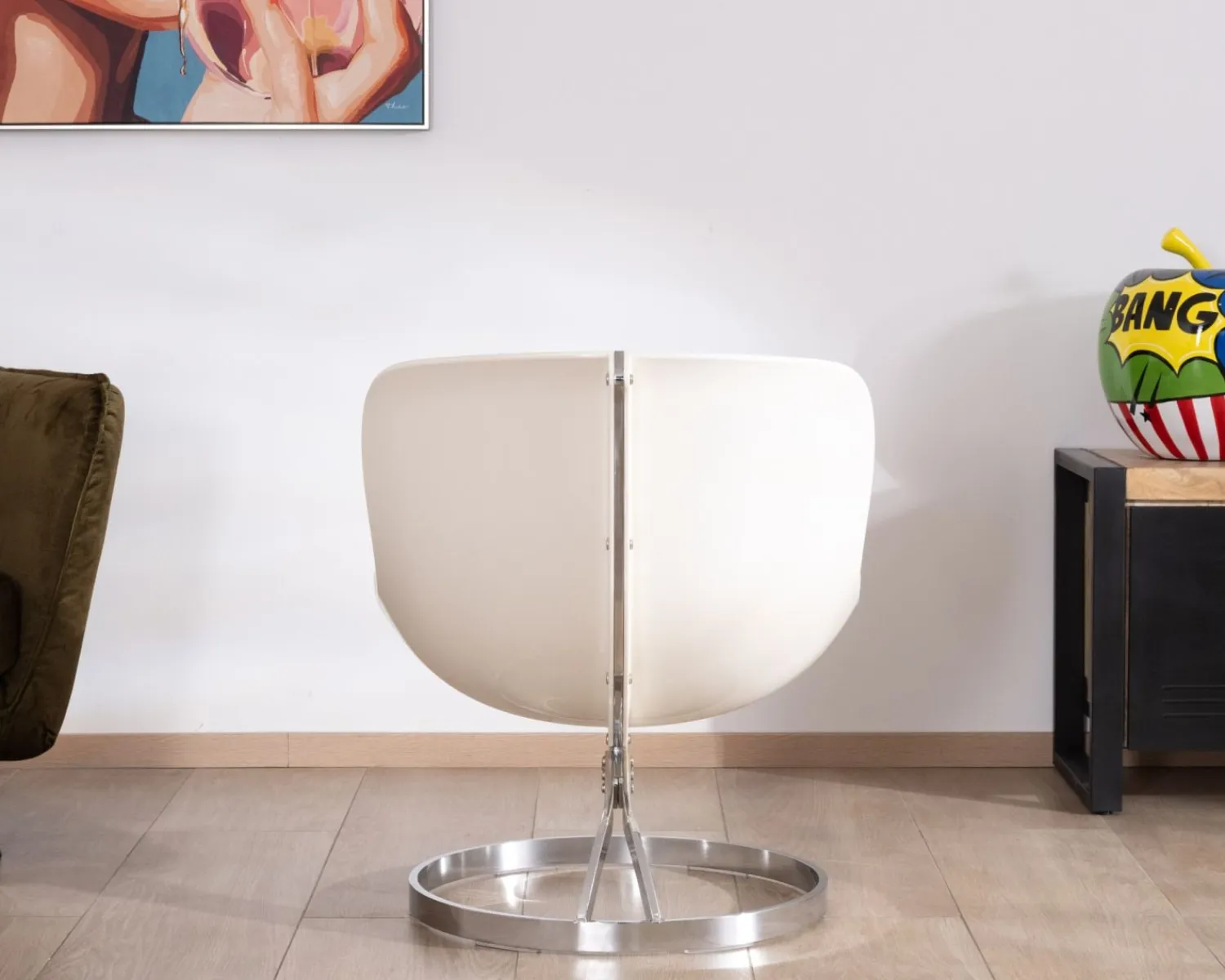 Meuble House Fauteuil design pop coque en plexiglass et tissu bouclette vert kaki "AstroPop" Outlet