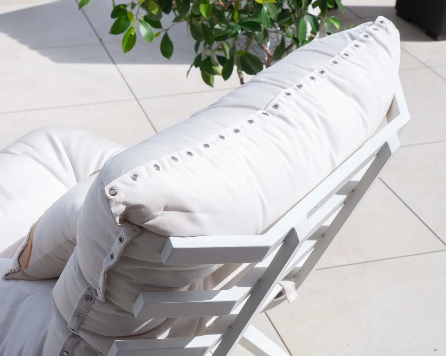 Meuble House Fauteuil d'extérieur blanc avec repose-pieds modulaire structure aluminium blanche "Lisca" Hot