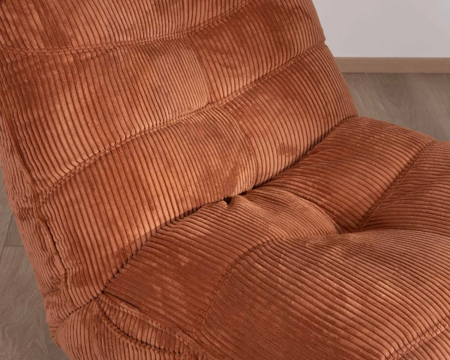 Meuble House Fauteuil enveloppant en velours côtelé terracotta "Cascada" rotatif avec repose-pieds relevable Sale