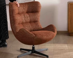 Meuble House Fauteuil enveloppant et pivotant esprit cocooning et rétro "Calista" en tissu bouclette terracotta
