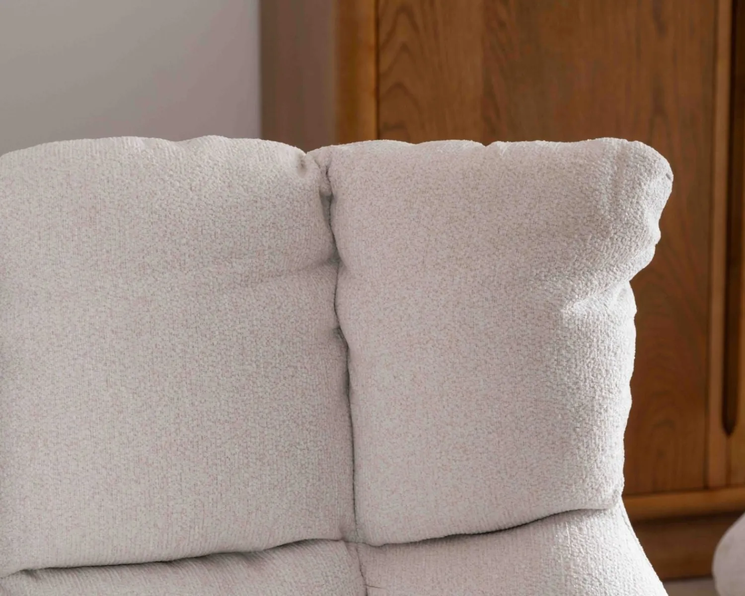 Meuble House Fauteuil pivotant avec repose-pieds modulaire en tissu bouclette écru "Calista" Hot