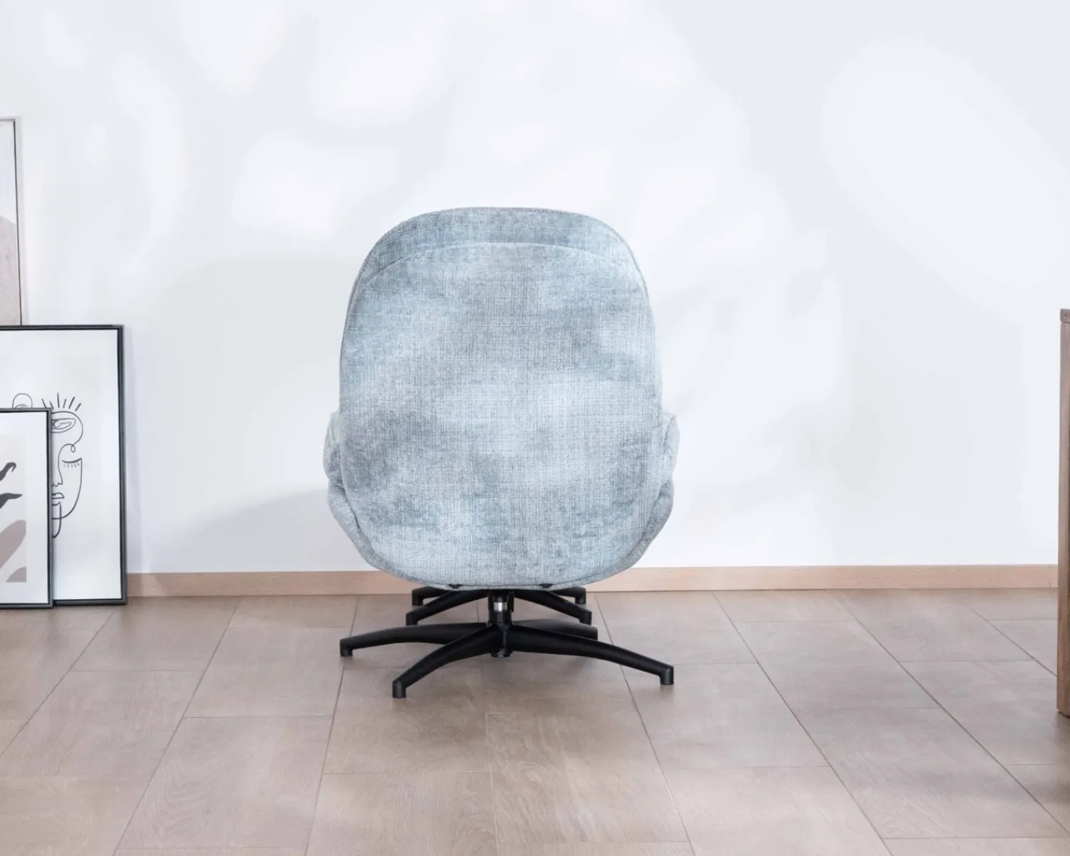 Meuble House Fauteuil rotatif enveloppant avec repose-pieds "Branson" en tissu bleu glacier Sale