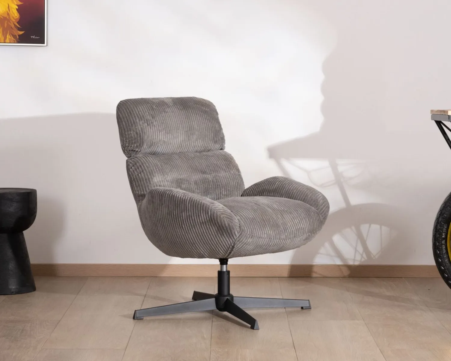 Meuble House Fauteuil rétro en tissu gris et pied pivotant en métal noir "Bissett" Clearance