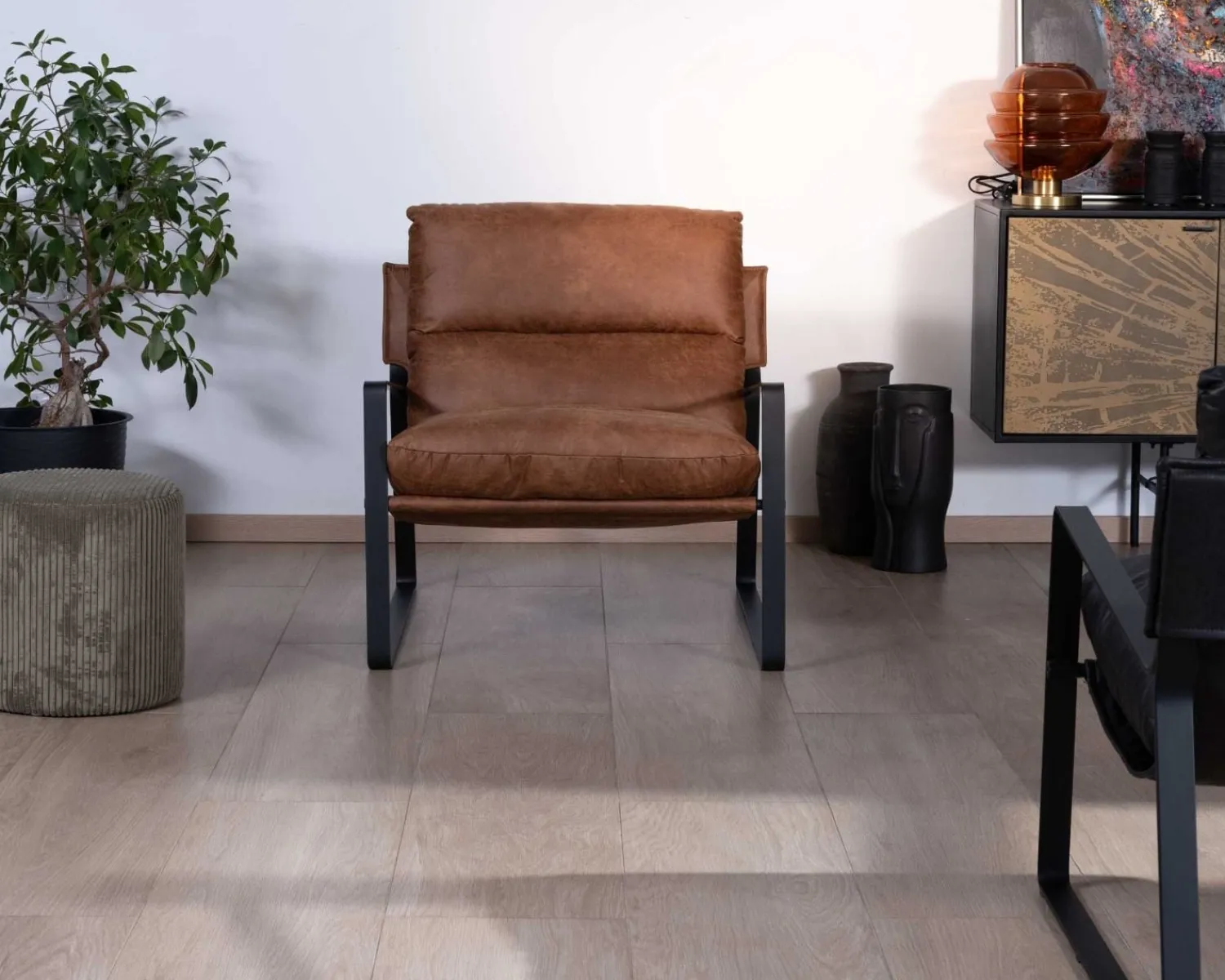 Meuble House Fauteuil rétro tissu havane et métal noir "Torsten" Hot