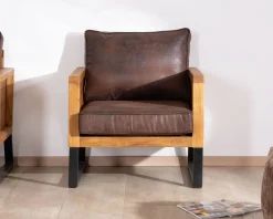 Meuble House Fauteuil style club en teck et tissu aspect cuir 